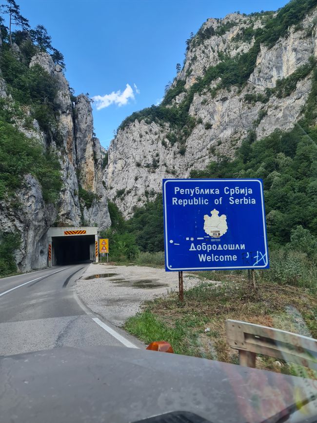 Wie gesagt, die Grenzübergänge waren schönste Panoramarouten.