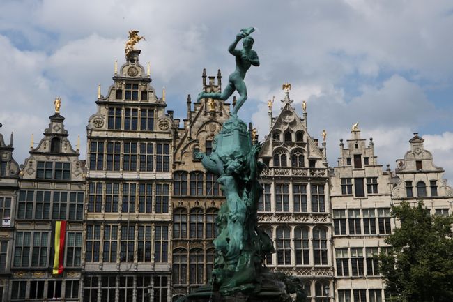 The 'Grote Markt' with baroque guildhouses...