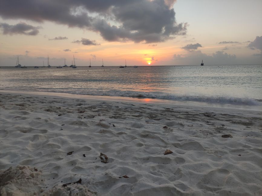 Day 5 in Barbados: Moving to the Ghetto, Historical Museum, Beach, and Delicious Dinner