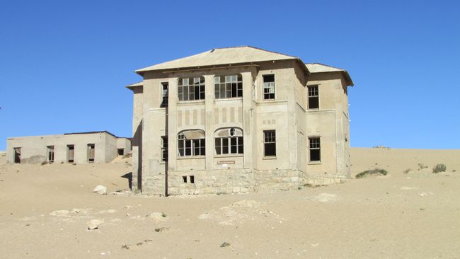 Kolmanskoppe, ghost town