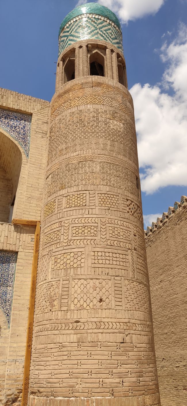 More beautiful architecture, an Uzbek wedding and shipwrecks in the desert