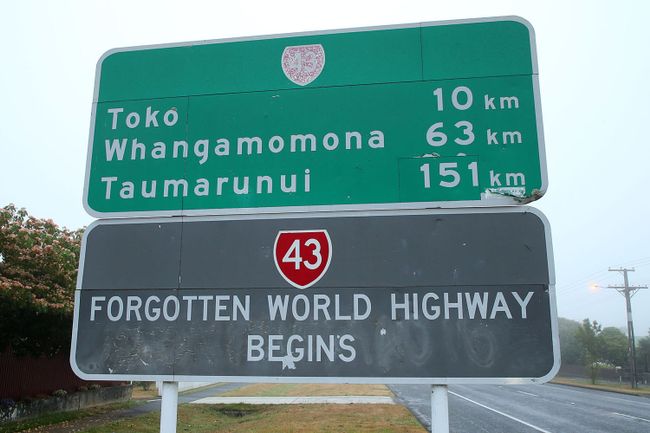 Day 20 - along the Forgotten World Highway to Tongariro NP