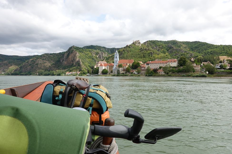 Tag 28 bis 33 Fahrt nach Wien entlang der Donau, durch die Wachau und drei Übernachtungen in Wien