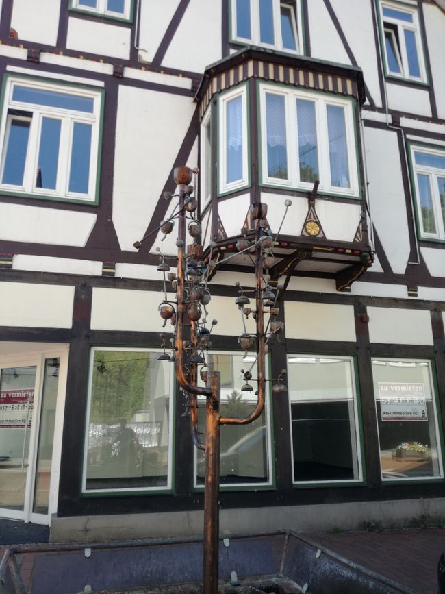 Klim-bim in front of a half-timbered house in Vlotho