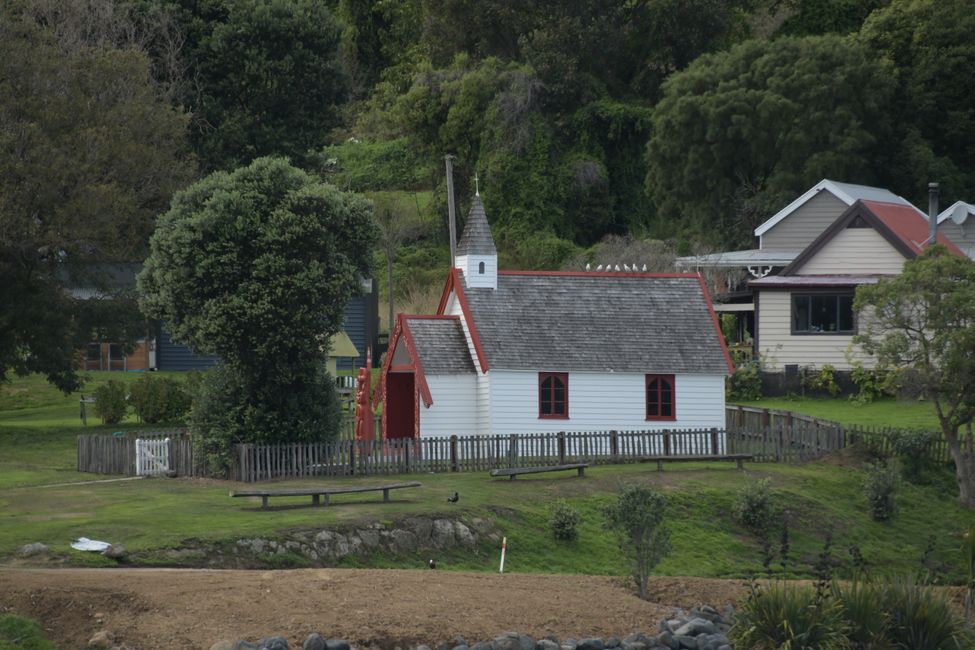 Banks Peninsula - Akaroa - Kirche mit Maori-Elementen