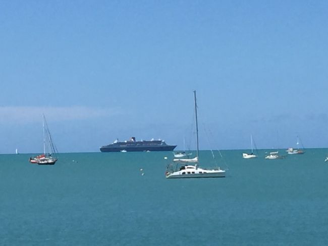 Queen Mary 2 in Airlie Beach