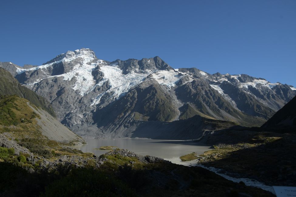 Gletscher über dem Mueller Glacier Lake