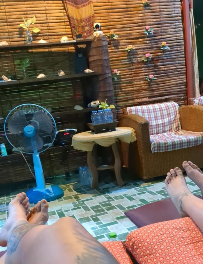 Warten auf die Thai Massage 