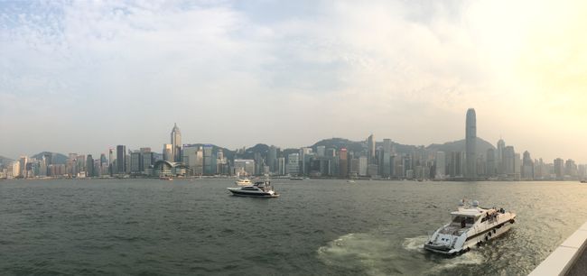 Pier Ausblick/View: Hong Kong Island