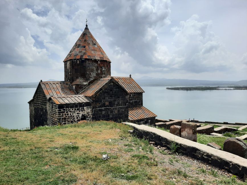 Tag 18 Armenien - Harghatsin, Goshavank, Sevanavank und Jerewan