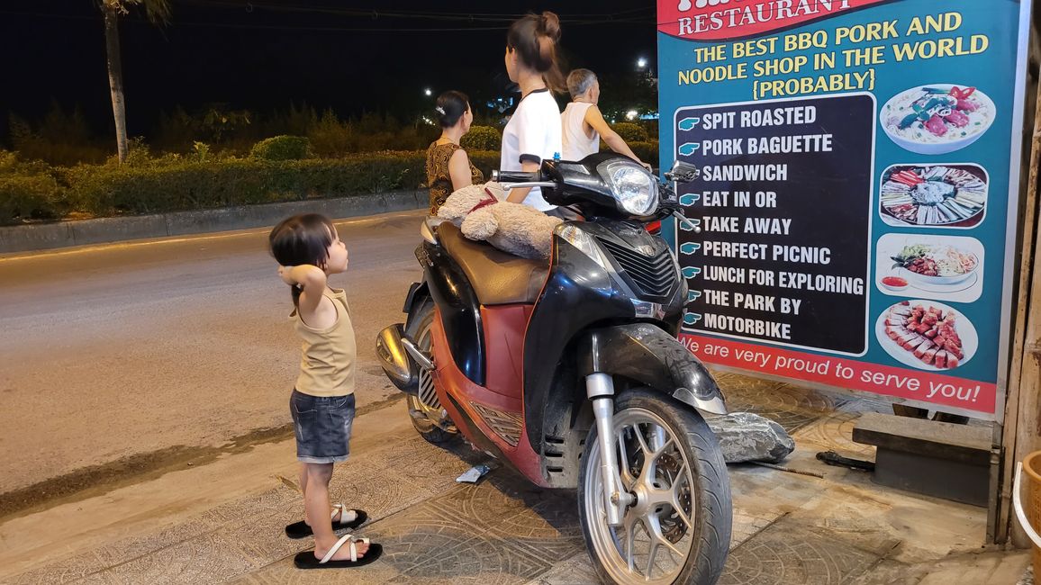 Dies V - Explore Phong Nha circumstant motorbike