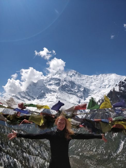 In Ghyaru auf 3670 m mit Blick zum gewaltigen Annapurna II