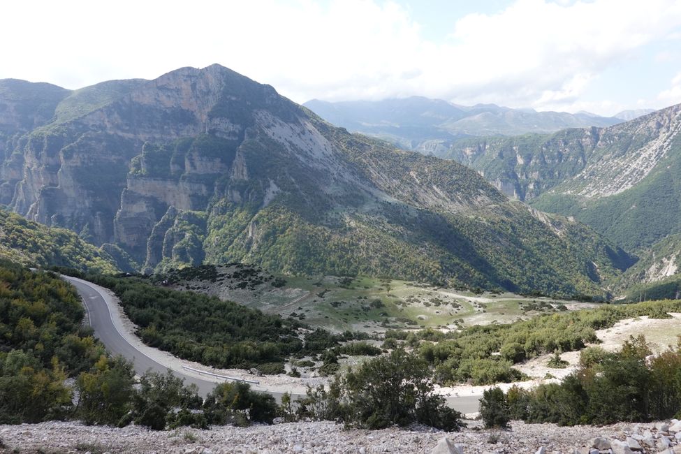 Jours 70 à 74 Belle Albanie montagneuse, Permet, vallée de Vjosa, lac Prespa