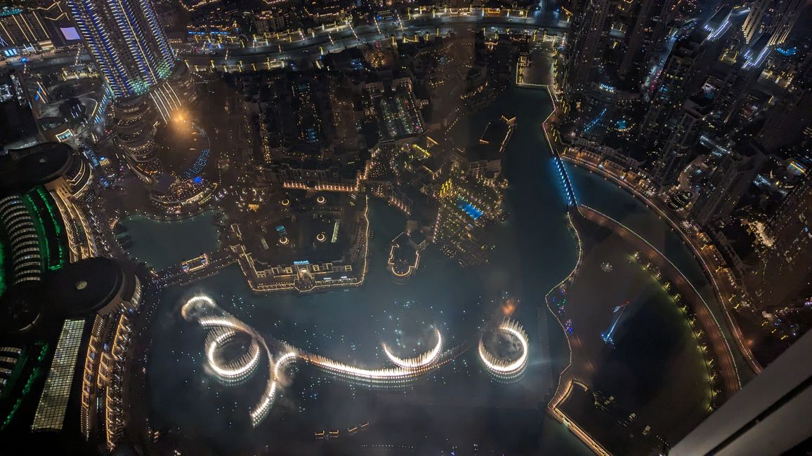 Dubai Fountain / View from Above