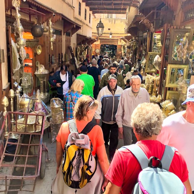 Many people, narrow streets: The Medina of Fes has a special flair.