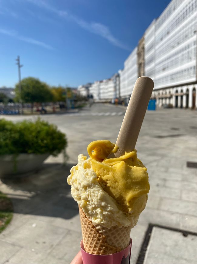 Ice cream - vanilla and mango-passion fruit