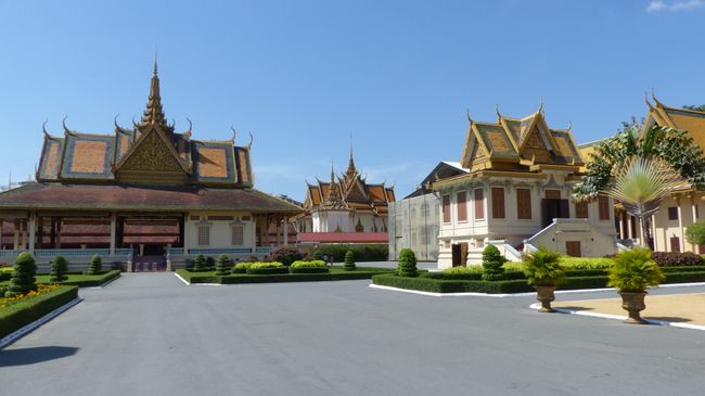Phnom Penh ist die Reise wert