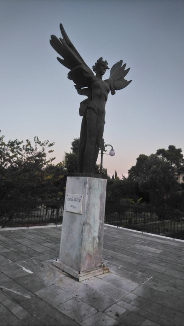 Olympia Statue 