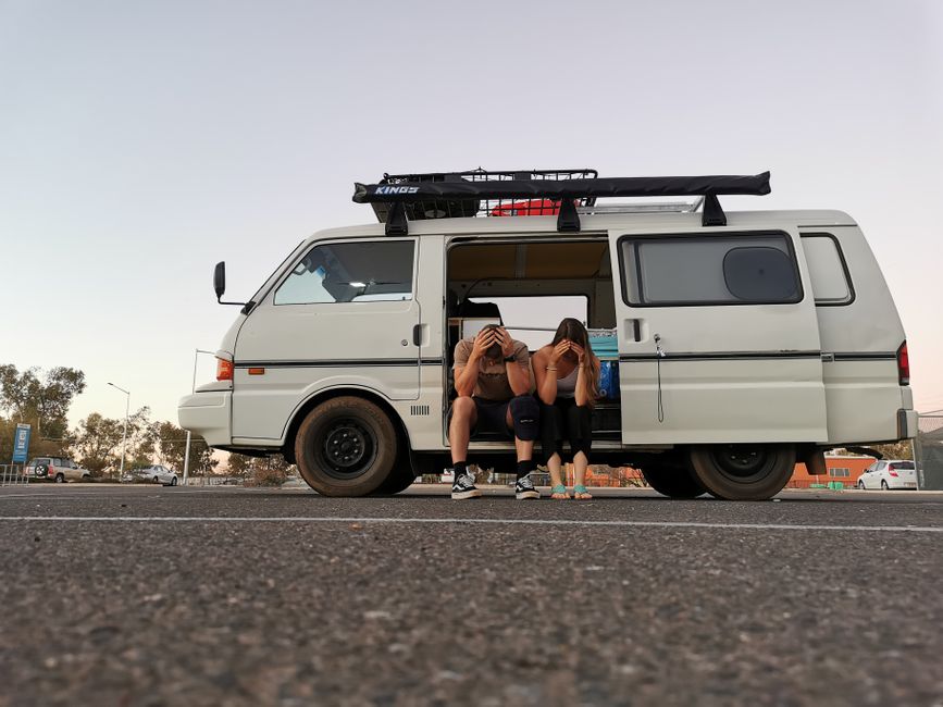 The day we got stranded 87km before Alice Springs for 2 hours because the van stalled and wouldn't start again😔
