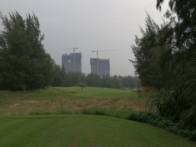 Golf Da Nang (Montgomerie Links & Da Nang GC)