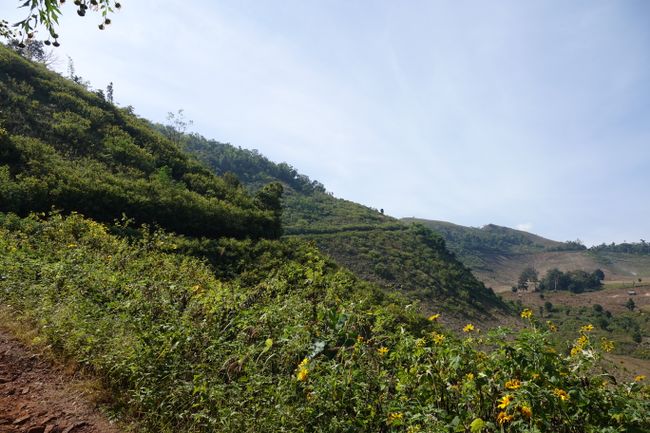 Day 248 – 250 Trekking durch die Hügel von Hspiaw