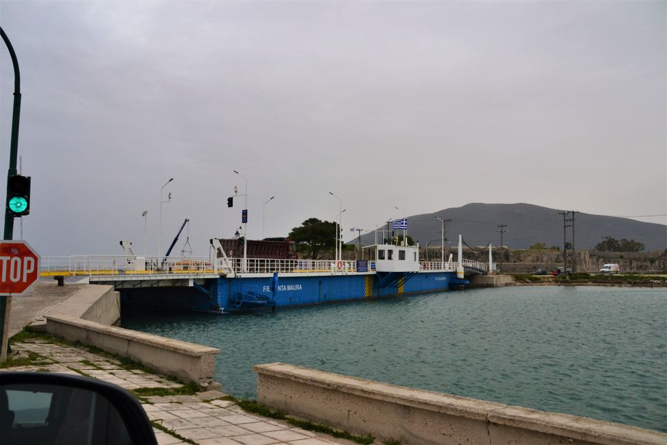 The bridge that connects Lefkada with the mainland is actually a ferry that you simply drive over. 