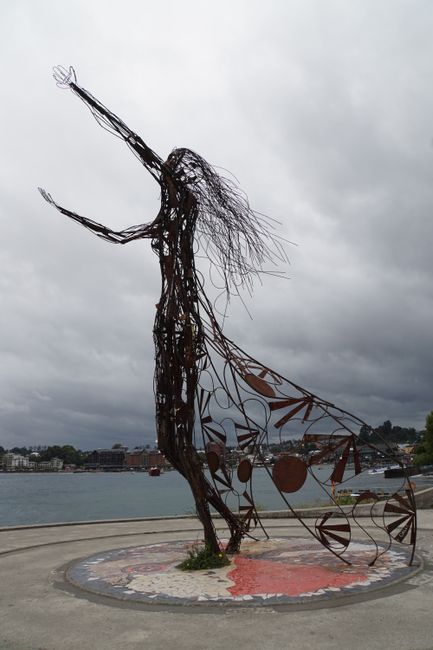 Sculpture on the shore of Lake Llanquihue