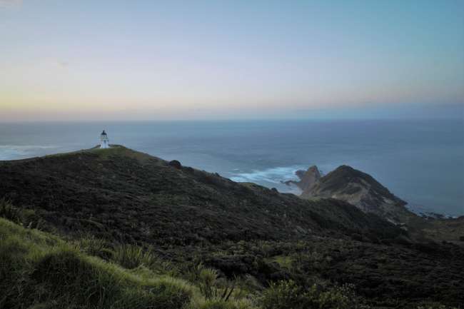 Das Cape Reinga Lighthouse und die berühmte angrenzende Landzunge