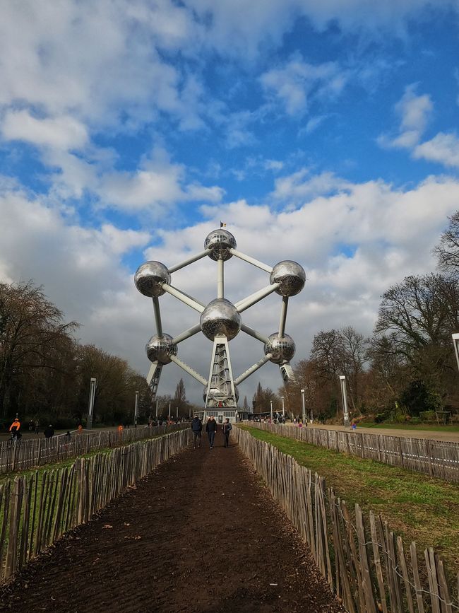 Atomium from the outside