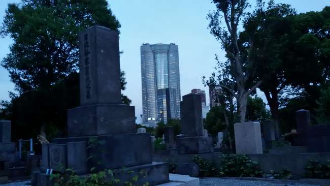 Cemetery in Roppongi