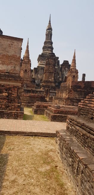 Sukhothai - Teil des UNESCO Weltkulturerbes (day 11-13)