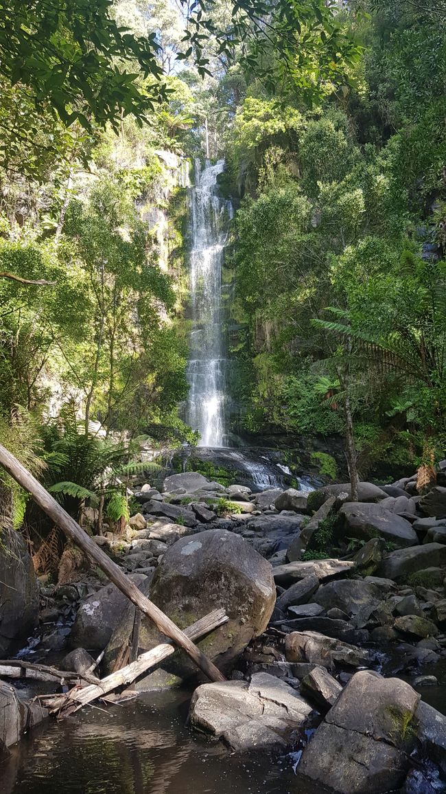 Erskine Waterfall