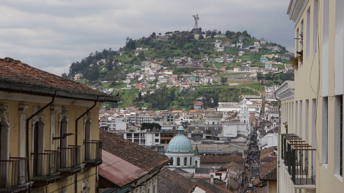 View of the city's hill (Panecillo)