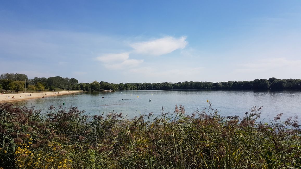 beautiful lake for swimming just before Dijon