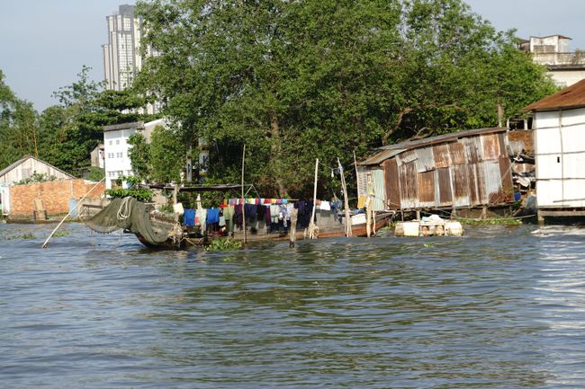 In den schwimmenden Häusern leben die ärmsten Menschen Vietnams