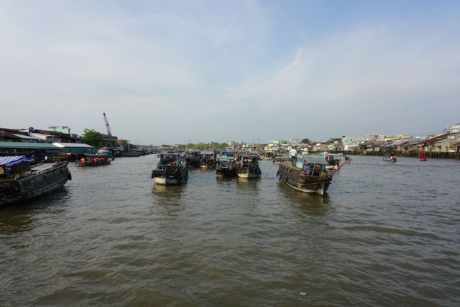 Long journey and the first day with a trip to the floating markets