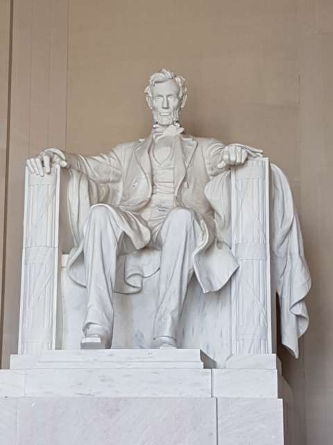 A lo largo del río Potomac hacia el Memorial de Lincoln