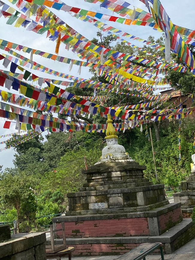 Von einer Stupa zur anderen
