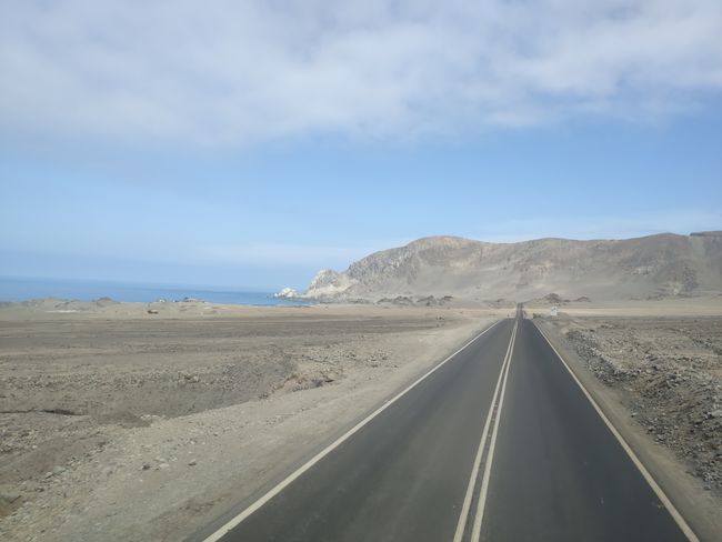 Impressive gorge on the way back to Peru