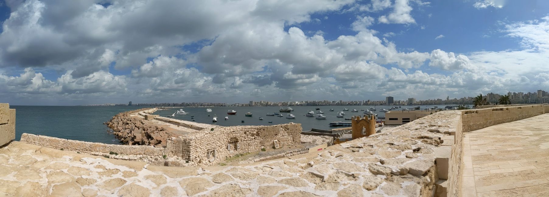Blick auf den Hafen von Alexandria