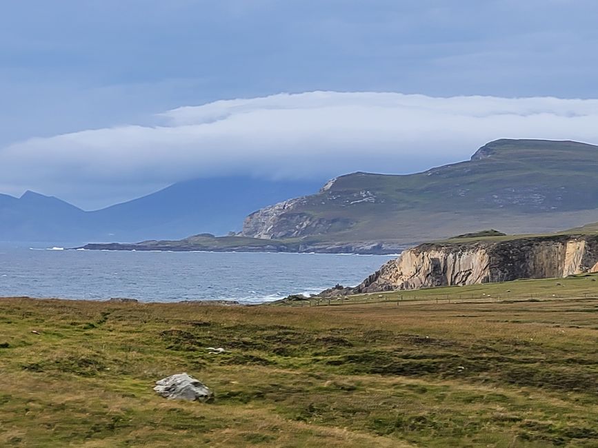 Achill Island - אַ ווילד חלום פון ווינט, געשיכטע, פּייראַץ און קליפס