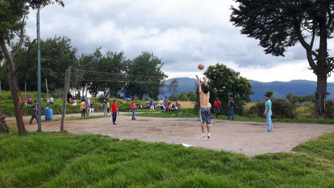 Ecua-volley - championship in the neighborhood