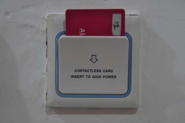 'Contactless card. Insert for power.' - What now??