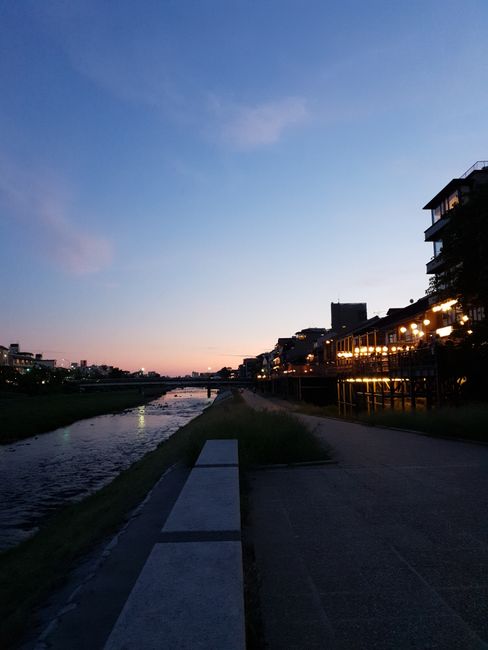 In the evening at Kamo river