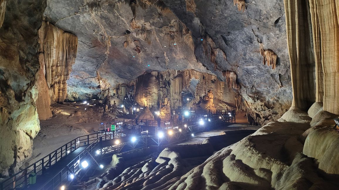 die Höhle kann auf 600m Länge besichtigt werden