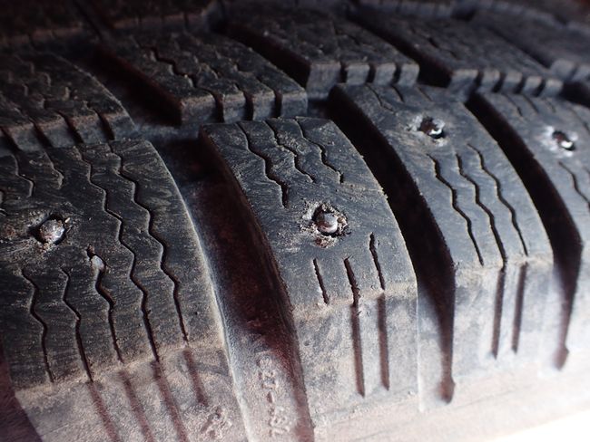 Tires with spikes