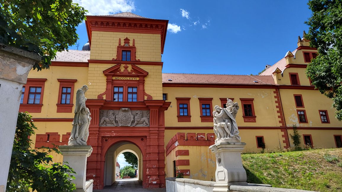 Entrance to Castle and St. Prokopius Basilica