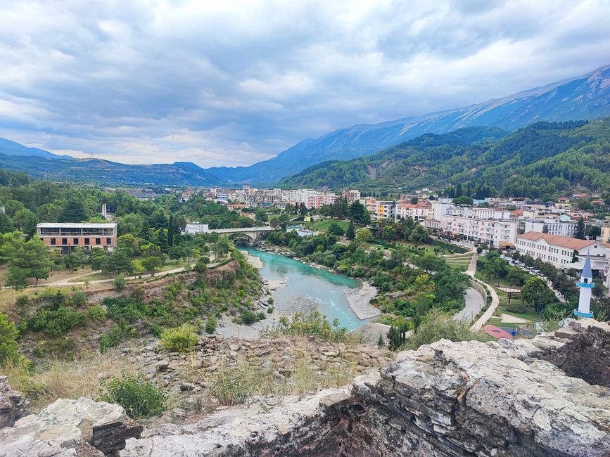 Roadtour nach Permet, Bogove Wasserfall, Osumi Canyon und heiße Quellen / Albanien