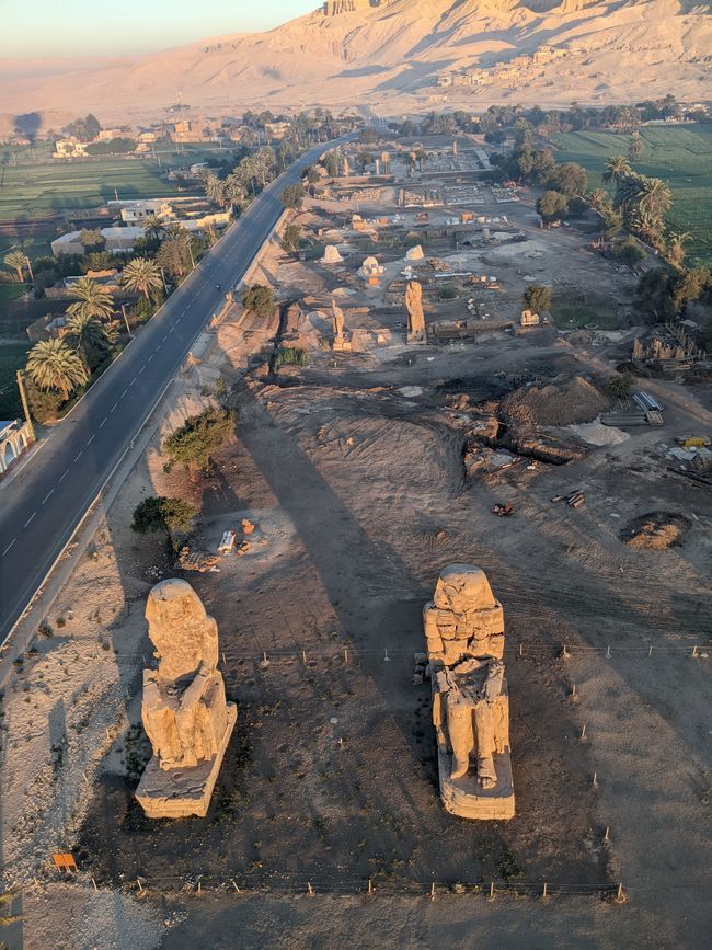 Memnon Statuen