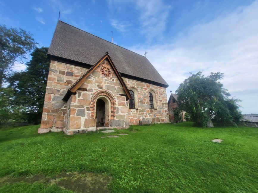 Trönö baznīca, no 12. gadsimta beigām